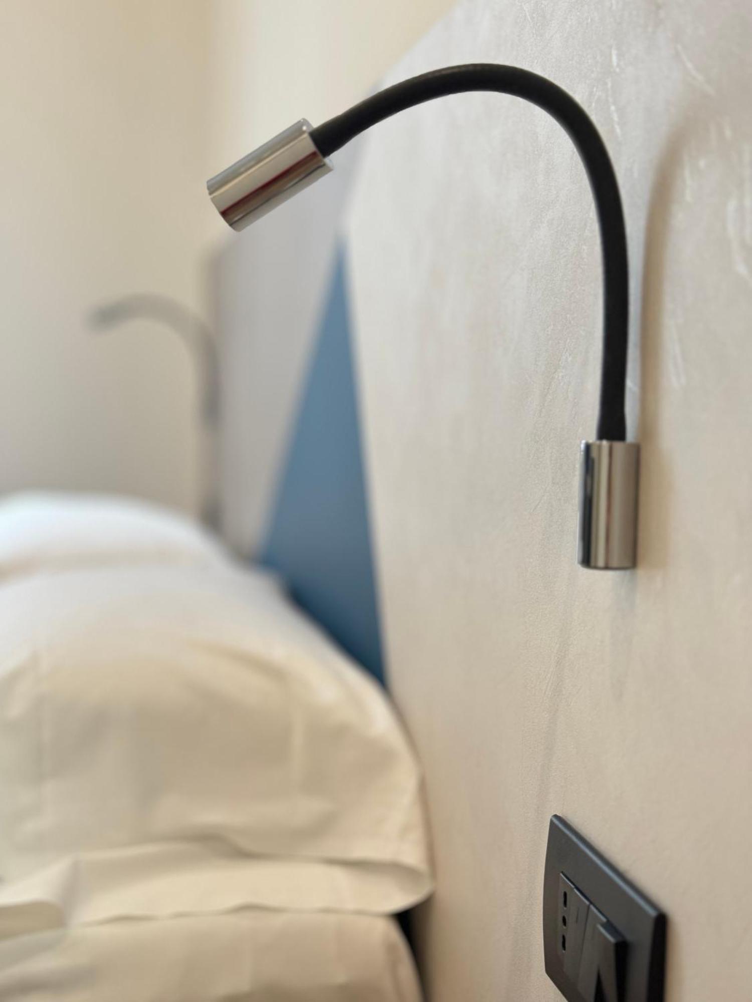 Honeycomb Guesthouse Rome Bagian luar foto