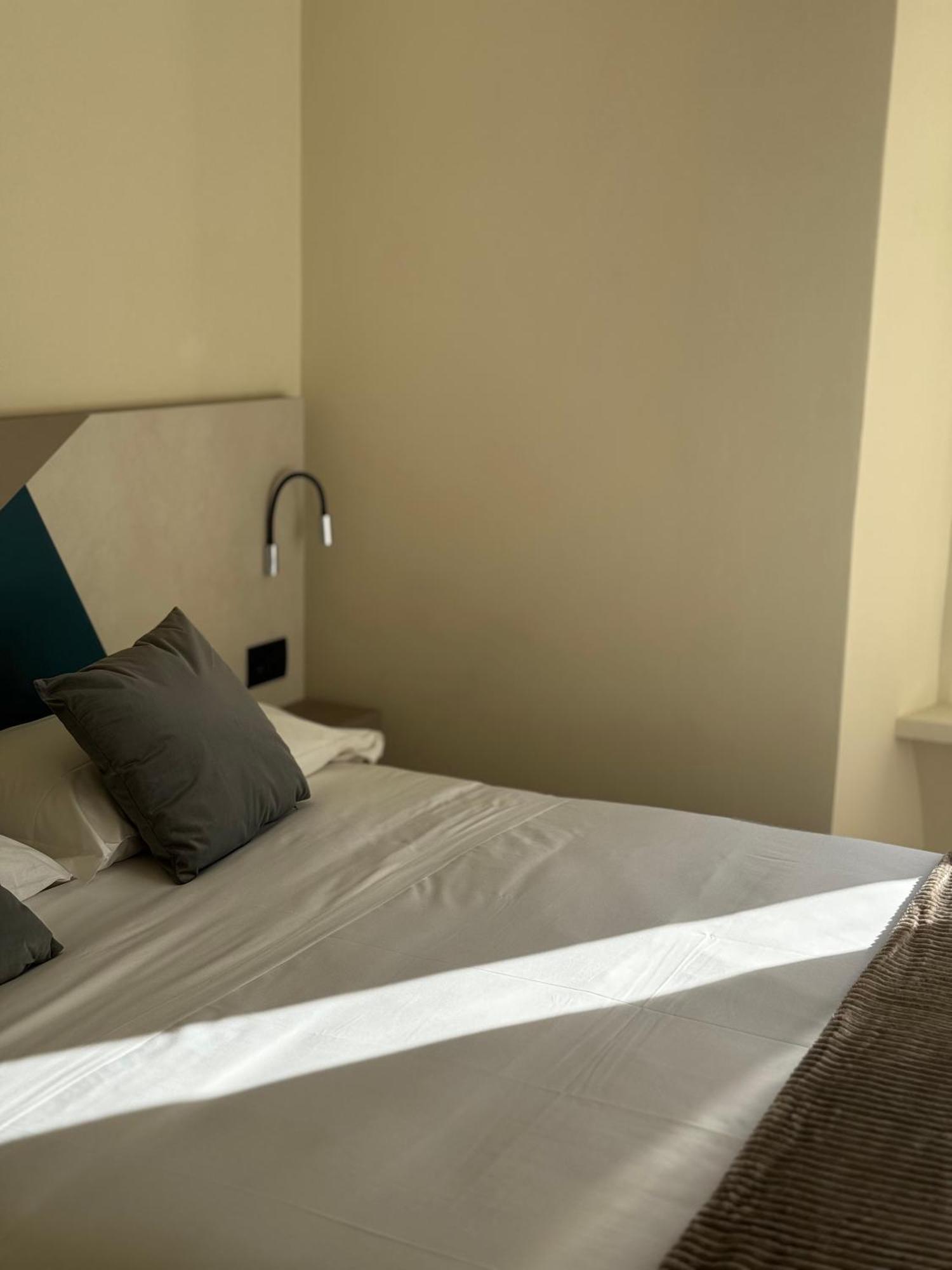 Honeycomb Guesthouse Rome Bagian luar foto
