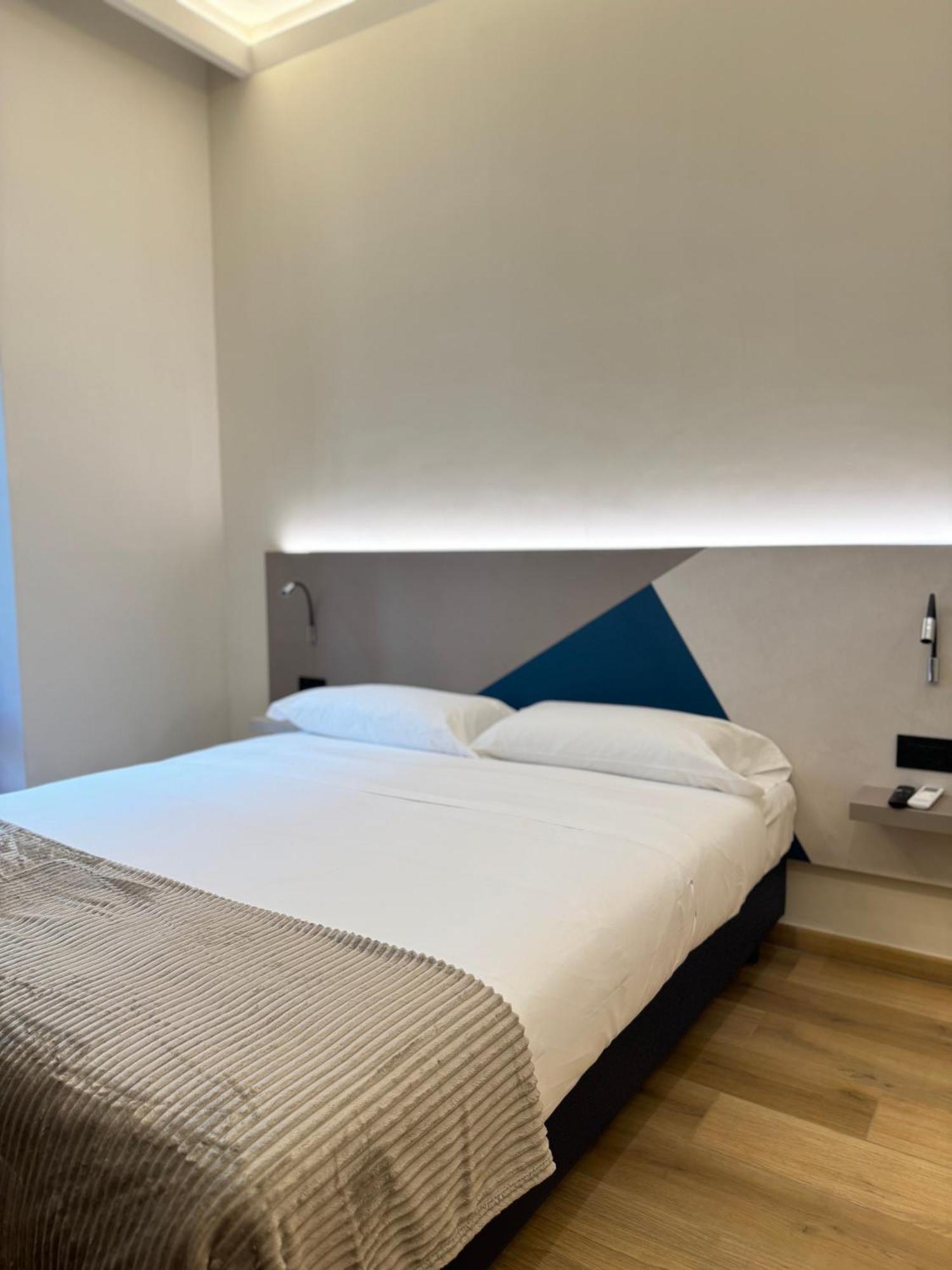 Honeycomb Guesthouse Rome Bagian luar foto