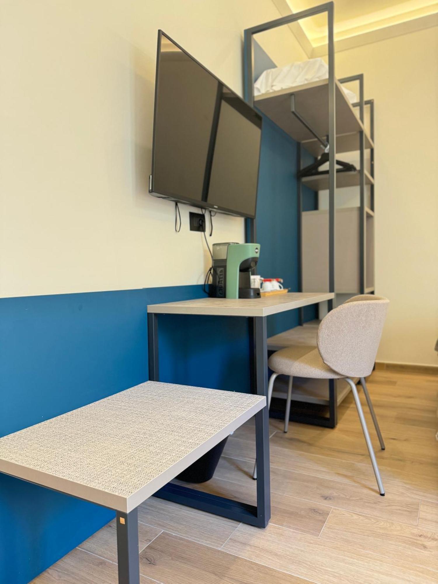 Honeycomb Guesthouse Rome Bagian luar foto