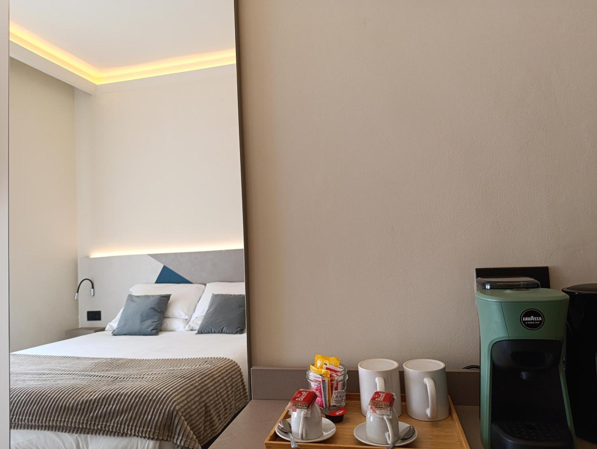 Honeycomb Guesthouse Rome Bagian luar foto